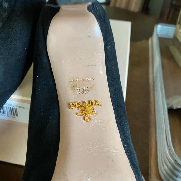 Prada black suede heels - Picture 9 of 10